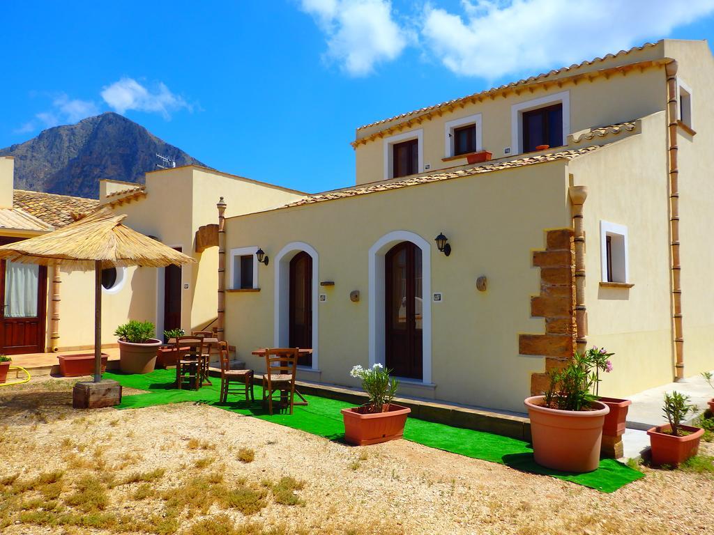 Baglio Cofano Rooms & Relax Custonaci Exterior photo