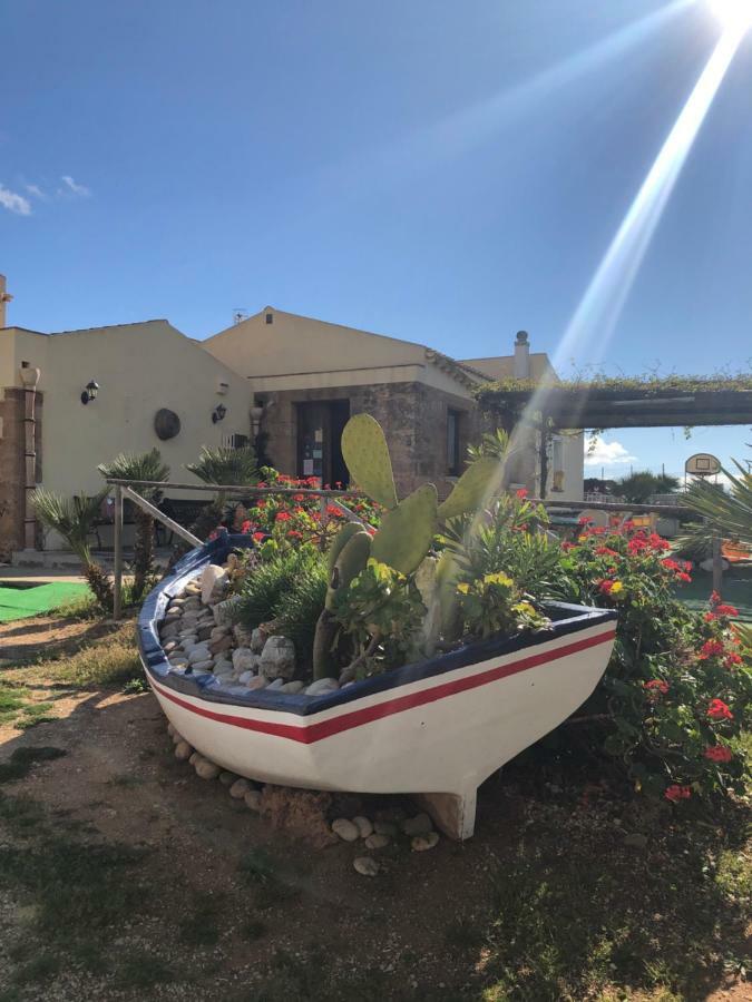 Baglio Cofano Rooms & Relax Custonaci Exterior photo